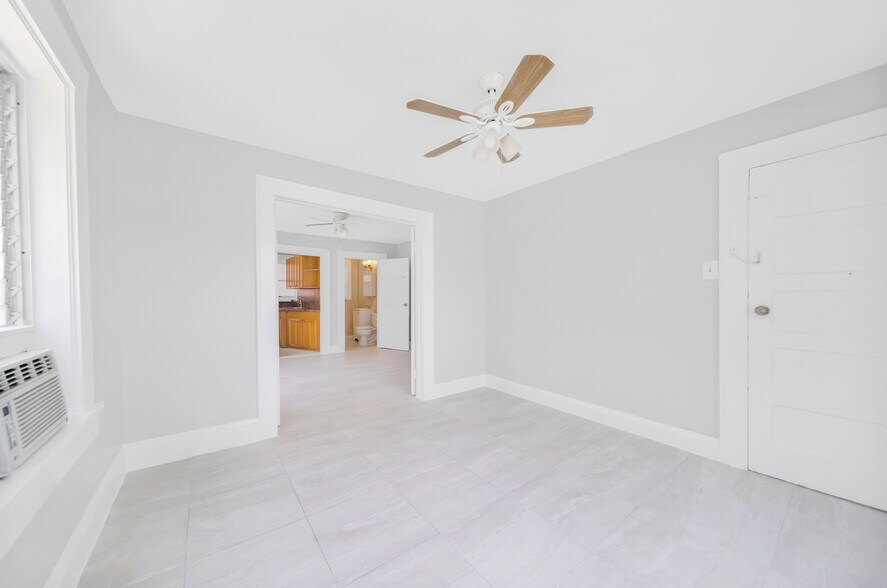 More Photos Of 1621 Van Buren St, Hollywood Apartments For Sale