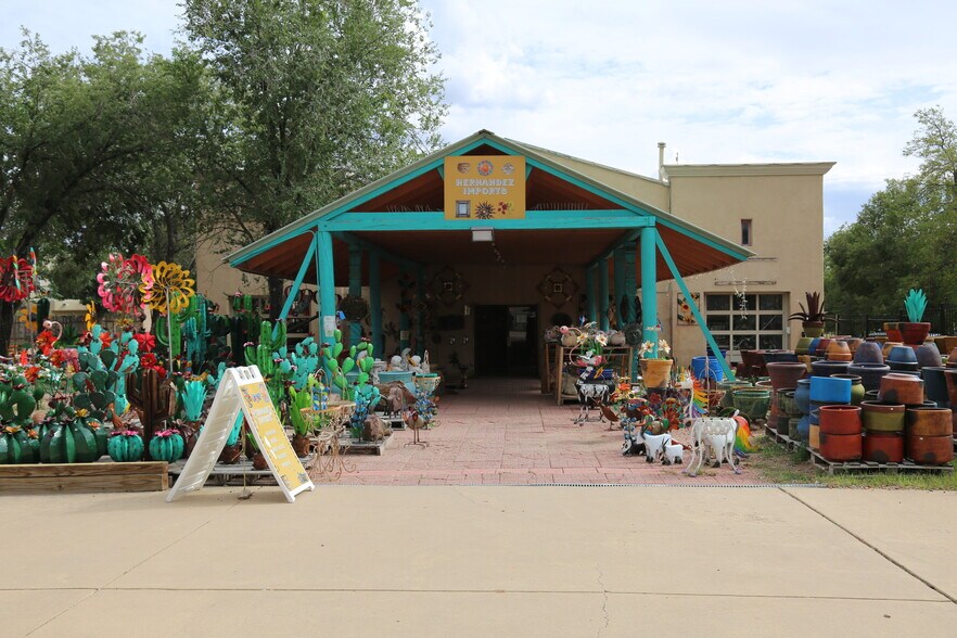 More Photos Of 2820 Cerrillos Rd, Santa Fe Freestanding For Lease