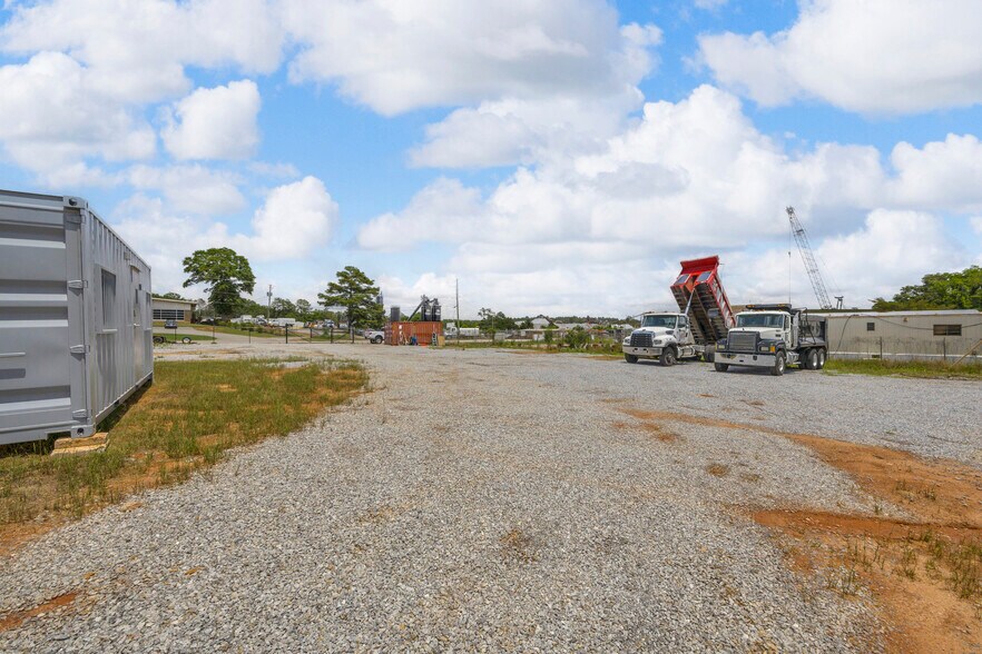 More Photos Of 1000 Winterville Rd, Athens Industrial For Sale