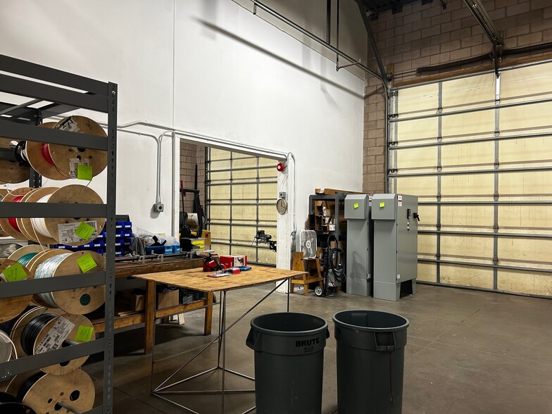 More Photos Of 3752 Imperial St, Frederick Light Manufacturing For Sale