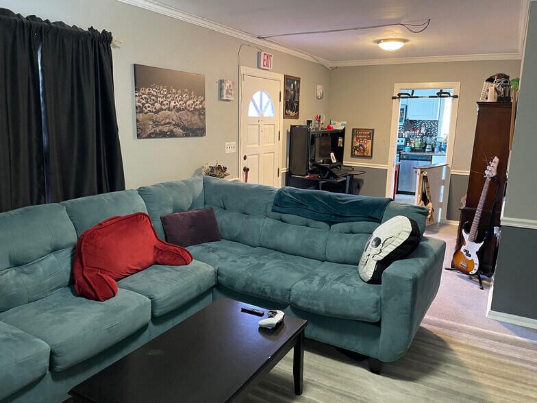 More Photos Of 3430 Hamilton St, Hyattsville Office For Lease