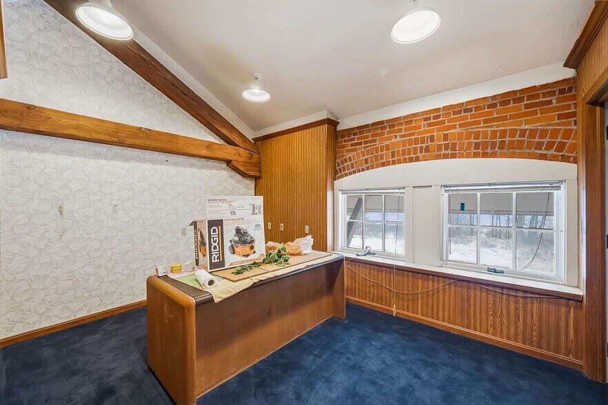 More Photos Of 412 E River St, Elyria Office For Sale
