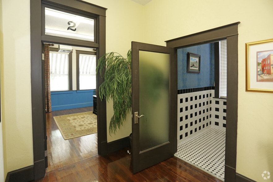 More Photos Of 104-110 S Park Ave, Sanford Storefront Retail Office For Sale