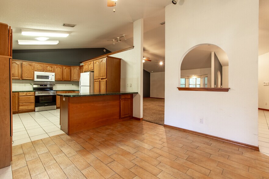 More Photos Of 3255 SE 3rd Ave, Ocala Office Residential For Sale