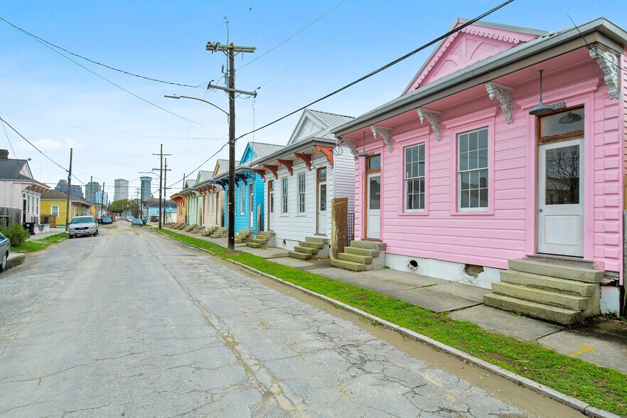 More Photos Of 2500 Freret St, New Orleans Apartments For Sale