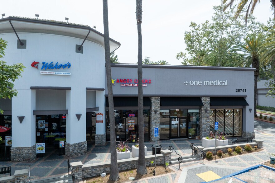 More Photos Of 26741 Aliso Creek Rd, Aliso Viejo General Retail For Lease