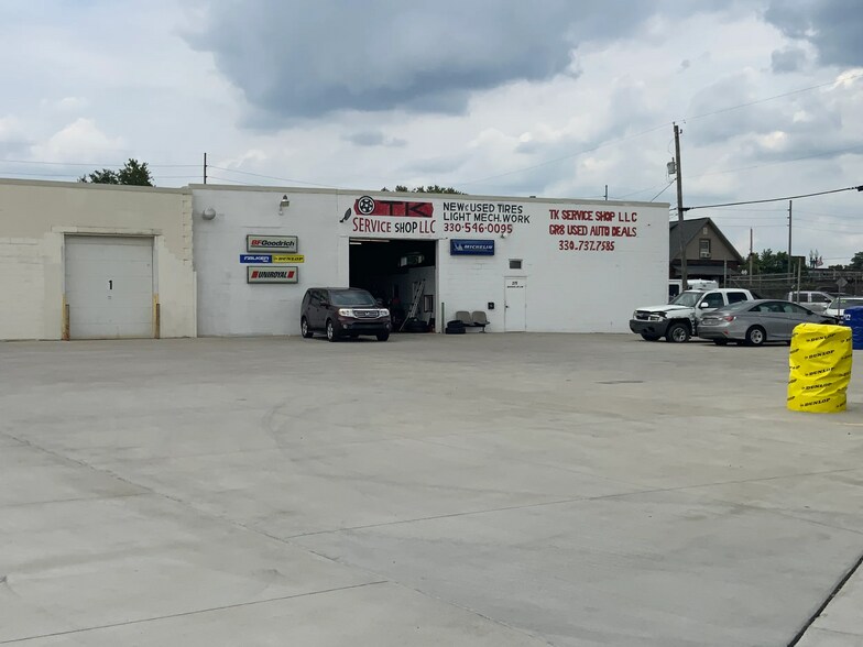 More Photos Of 219 Navarre Rd SW, Canton Warehouse For Sale