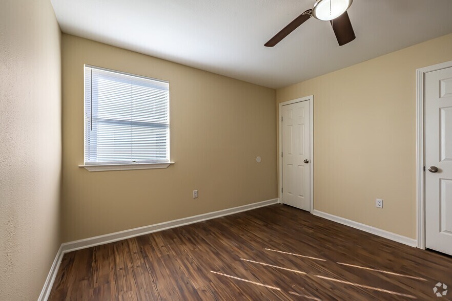 More Photos Of 4445 Alvin Dark Ave, Baton Rouge Apartments For Sale