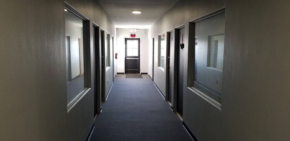 More Photos Of 324-328 N Dixie Dr, Vandalia Storefront Retail Office For Lease