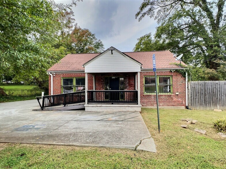 More Photos Of 4260 E Ponce De Leon Ave, Clarkston Freestanding For Lease