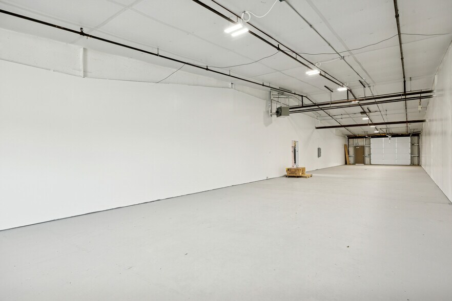 More Photos Of 701-709 Jefferson Ave SW, Watertown Warehouse For Lease