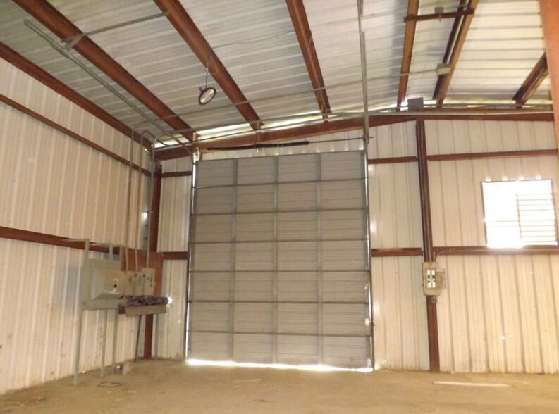 More Photos Of 100 N Richey St, Pasadena Warehouse For Sale