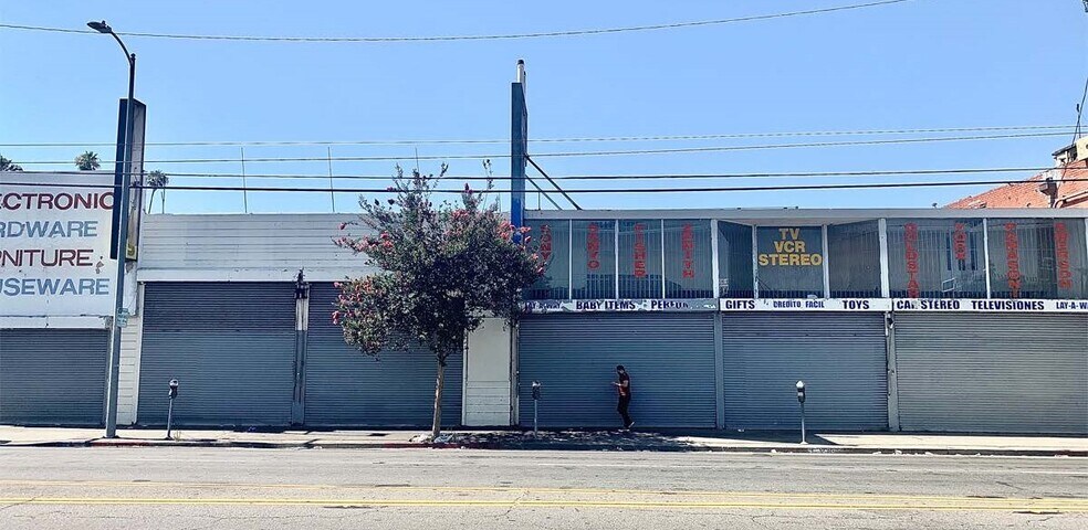 More Photos Of 5612-5616 Santa Monica Blvd, Los Angeles General Retail For Lease