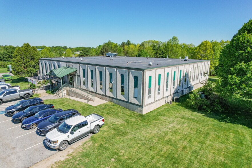 Primary Photo Of 3 Eisenhower Dr, Westbrook Service For Lease