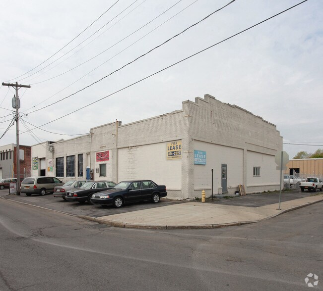Primary Photo Of 215 Park Ave, Syracuse Service For Lease