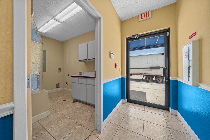 More Photos Of 5925 SE Abshier Blvd, Belleview Medical For Sale