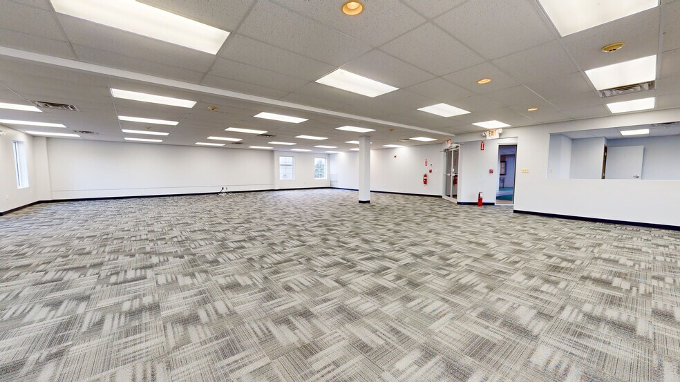 More Photos Of 47 US Highway 206, Augusta Office For Lease