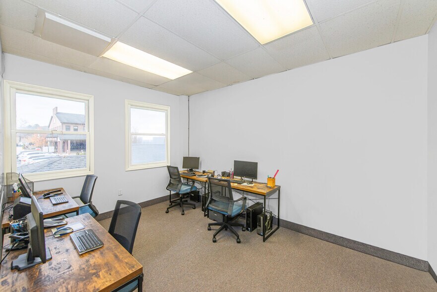 More Photos Of 59 E Mill Rd, Long Valley Office For Sale