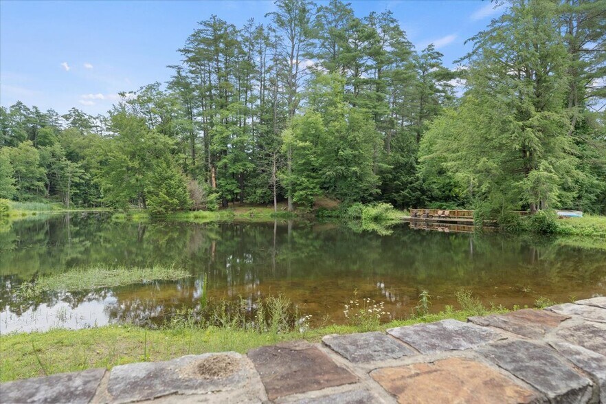 More Photos Of 746 Howe Rd, Lake Luzerne Hotel For Sale