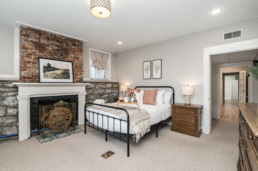 More Photos Of 513 3rd Ave S, Nashville Office For Sale