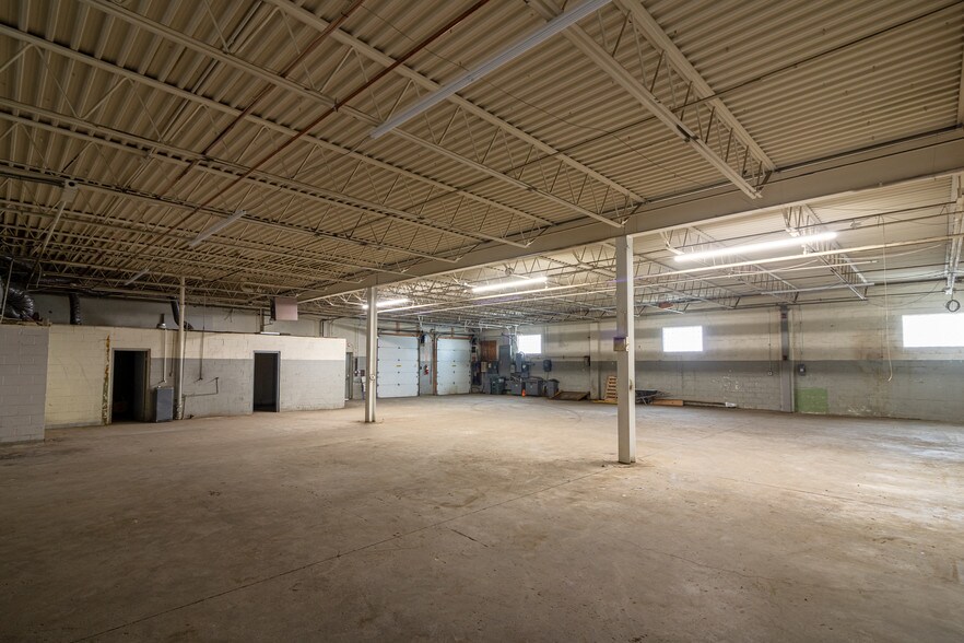 More Photos Of 1615 Bustleton Pike, Feasterville Trevose Warehouse For Lease