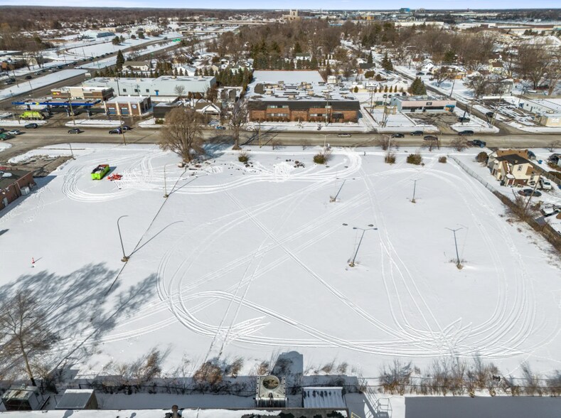 More Photos Of 6014-6015 E 10 Mile Rd, Warren Specialty For Sale