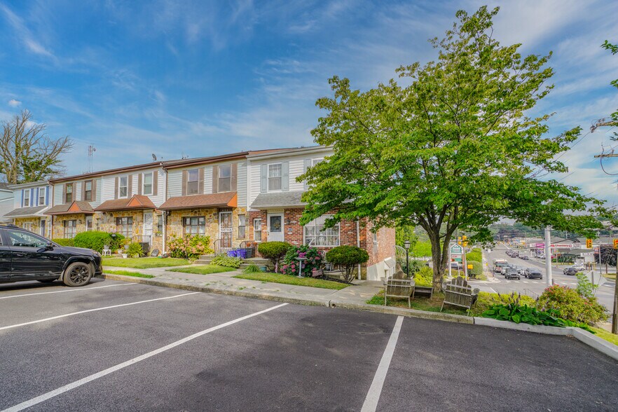 More Photos Of 610 S Cedar Ln, Upper Darby Office Residential For Sale