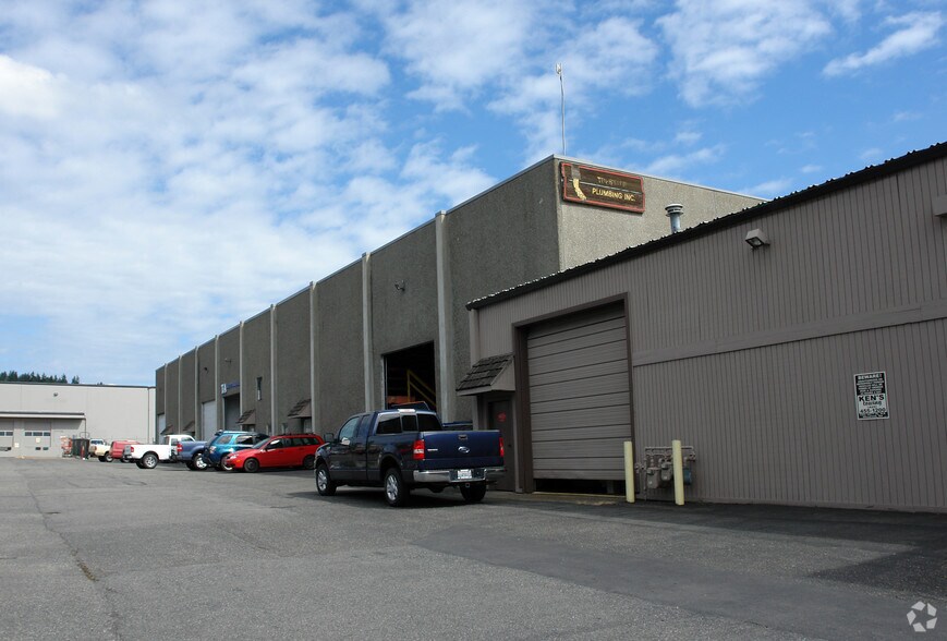More Photos Of 13420 NE 16th St, Bellevue Warehouse For Lease