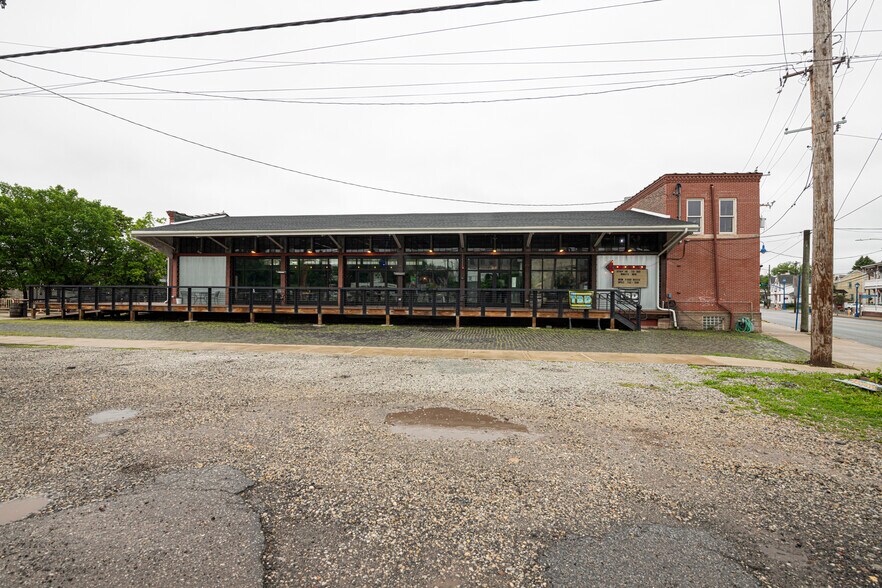 More Photos Of 425 Bridge St, Phoenixville Freestanding For Sale