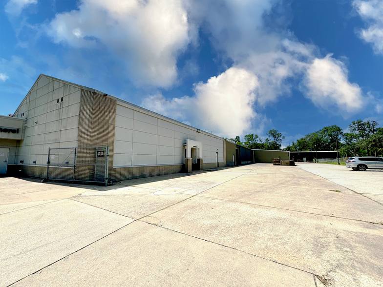 Primary Photo Of 4205 Pinemont Dr, Houston Warehouse For Lease