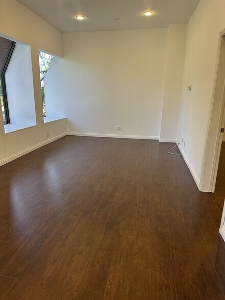 More Photos Of 23276 S Pointe Dr, Laguna Hills Office For Lease