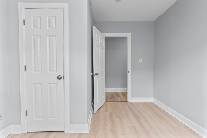 More Photos Of 746 Maple St, Bridgeport Apartments For Sale