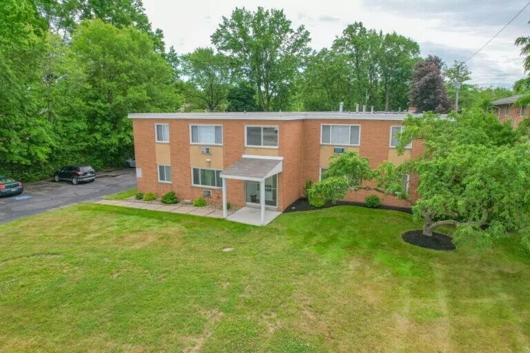 Primary Photo Of 30600 Euclid Ave, Wickliffe Apartments For Sale
