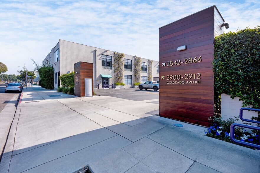 More Photos Of 2842-2912 Colorado Ave, Santa Monica Flex For Lease