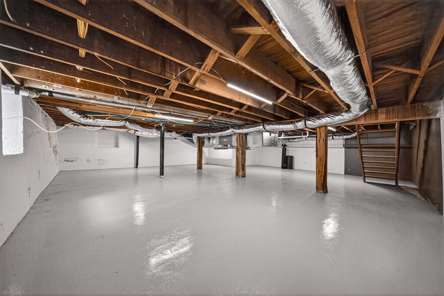 More Photos Of 614 High St, Comfort Storefront Retail Residential For Sale