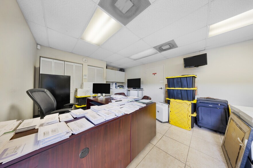 More Photos Of 13405 SW 128th St, Miami Light Manufacturing For Sale