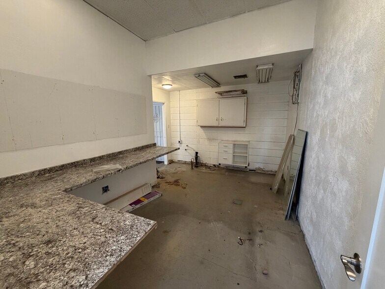 More Photos Of 7123-7153 Pacific Ave, Stockton General Retail For Lease