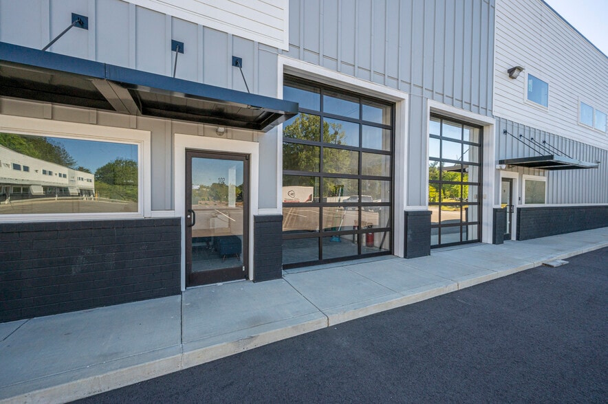 More Photos Of 8120 Windsor Hill Blvd, North Charleston Light Distribution For Lease