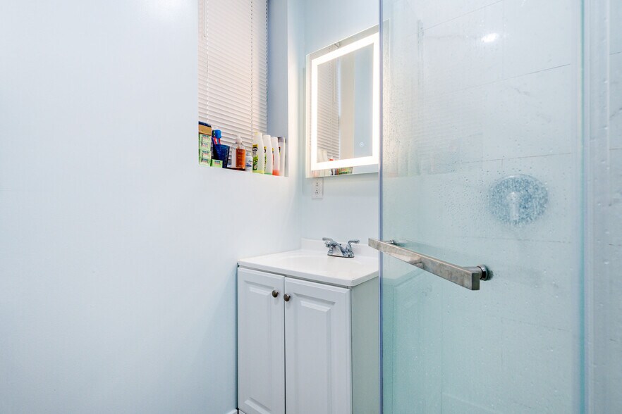 More Photos Of 4725 Chester Ave, Philadelphia Apartments For Sale
