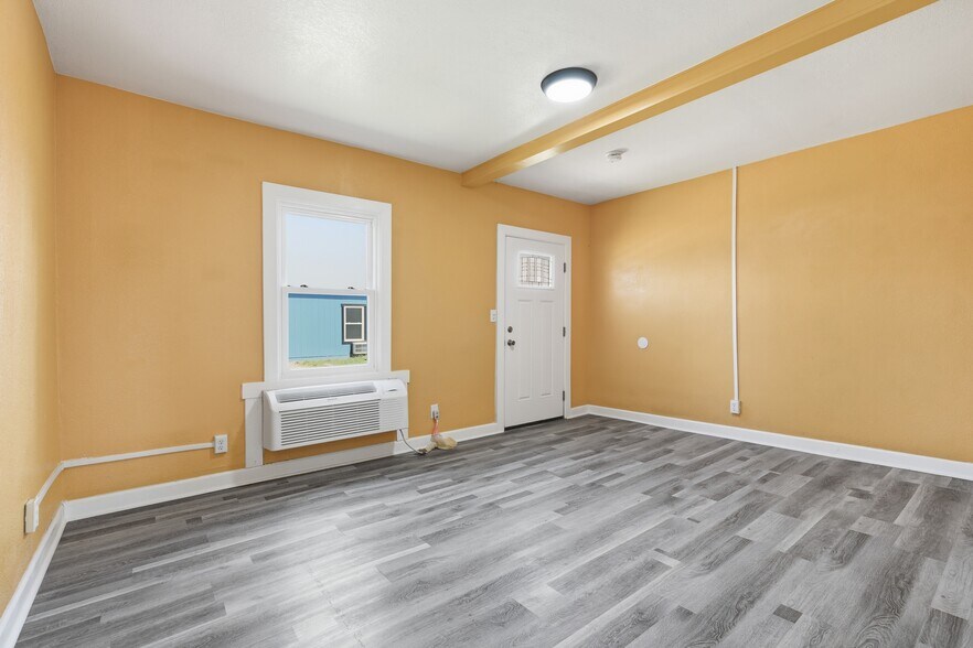 More Photos Of 10907 E 87th St, Raytown Multifamily For Sale