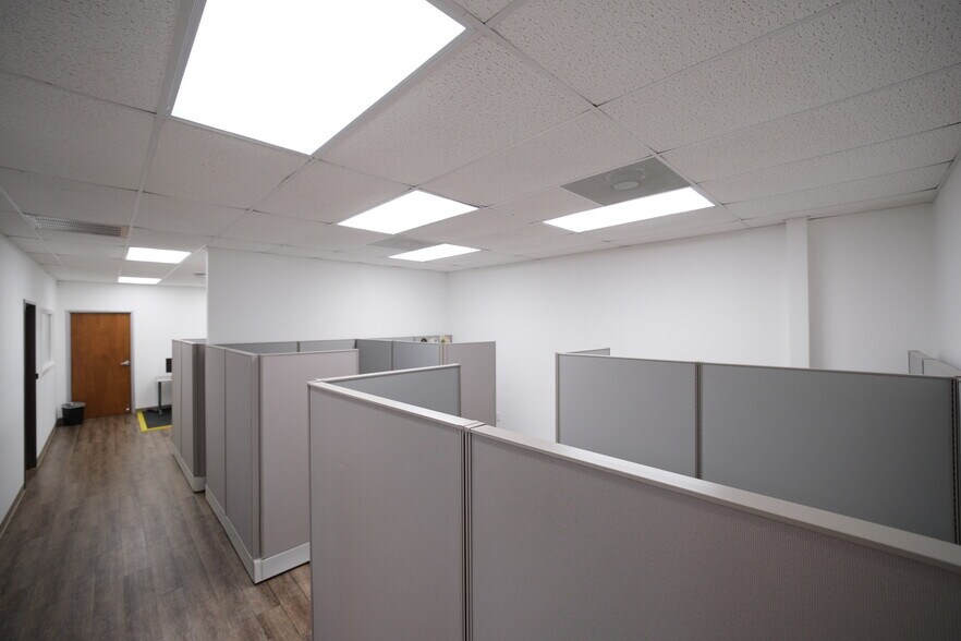 More Photos Of 13630 Immanuel Rd, Pflugerville Light Manufacturing For Lease