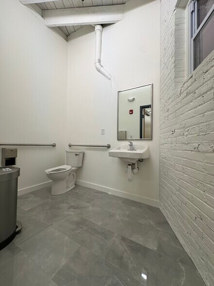 More Photos Of 9-21 Station St, Brookline Loft Creative Space For Lease