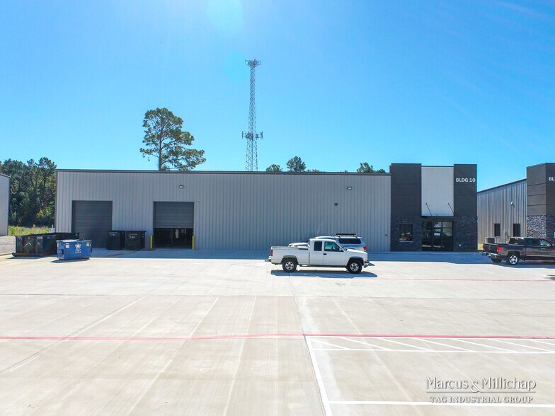 More Photos Of 2323 S Houston Ave, Humble Warehouse For Sale
