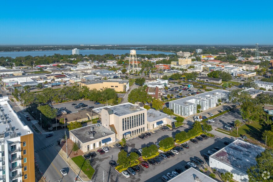 More Photos Of 147 Avenue C SW, Winter Haven Office For Lease