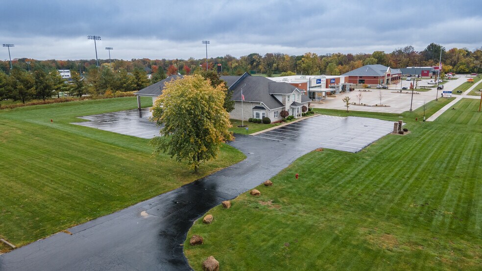 More Photos Of 1186 S State Route 157, Edwardsville Loft Creative Space For Sale