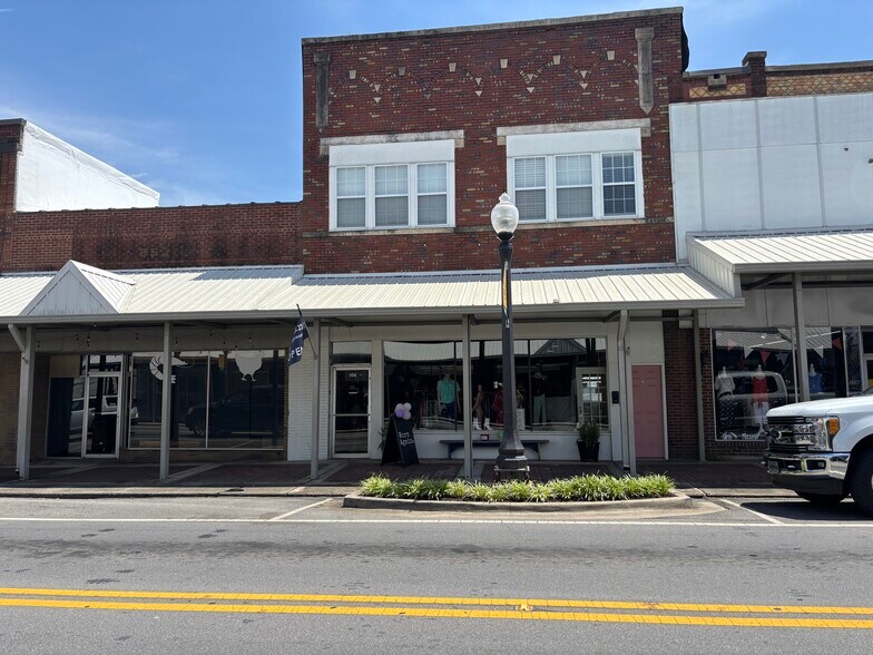 Primary Photo Of 204 Main St W, Hartselle Storefront Retail Office For Sale