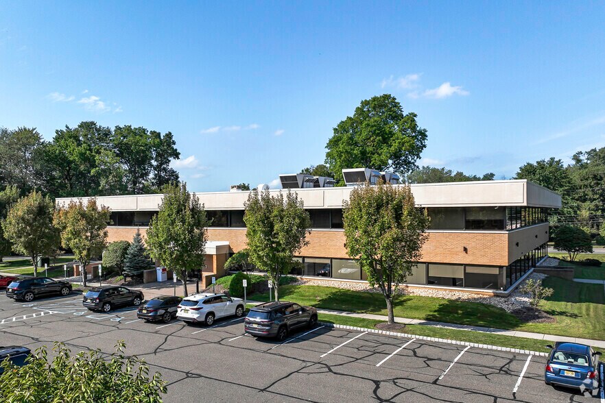 Primary Photo Of 330 Passaic Ave, Fairfield Office For Lease