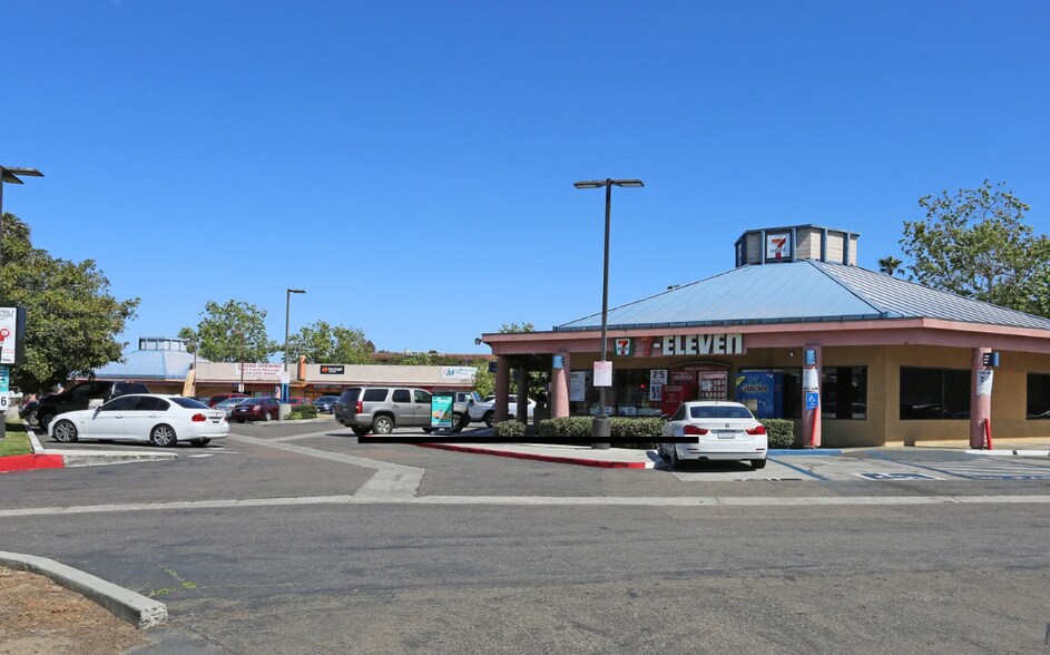 More Photos Of 3175-3185 Midway Dr, San Diego Storefront For Lease