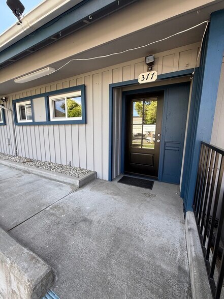 More Photos Of 371-389 Gresel St, Hayward Office For Lease