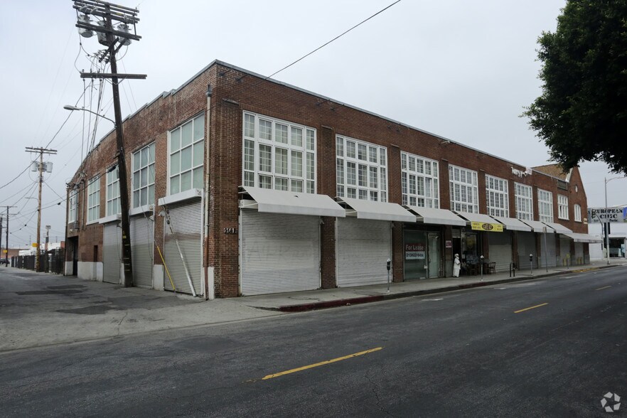 More Photos Of 1300 Santee St, Los Angeles Storefront Retail Office For Sale